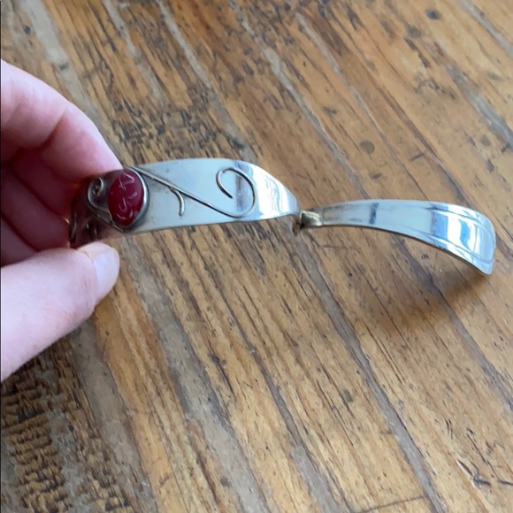 Unique re-purposed knife bracelet. Red stone. - Picture 3 of 3